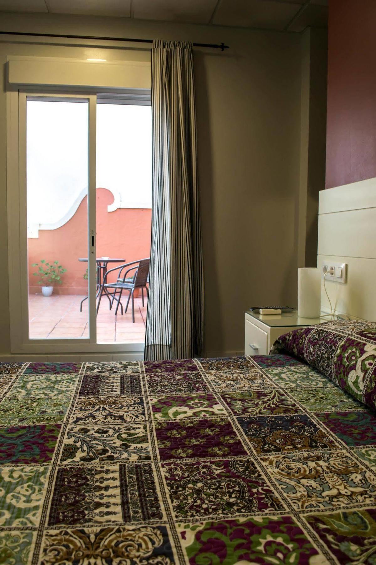 Hostal San Vicente II Siviglia Esterno foto